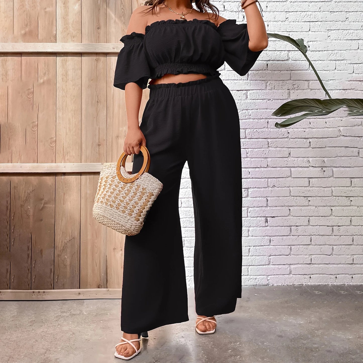 Women’s 2 Piece Black Outfits Sexy Ladies Plus Size Off Shoulder Short Sleeve Crop Tops with Pants Plus Size Sets Streetwear