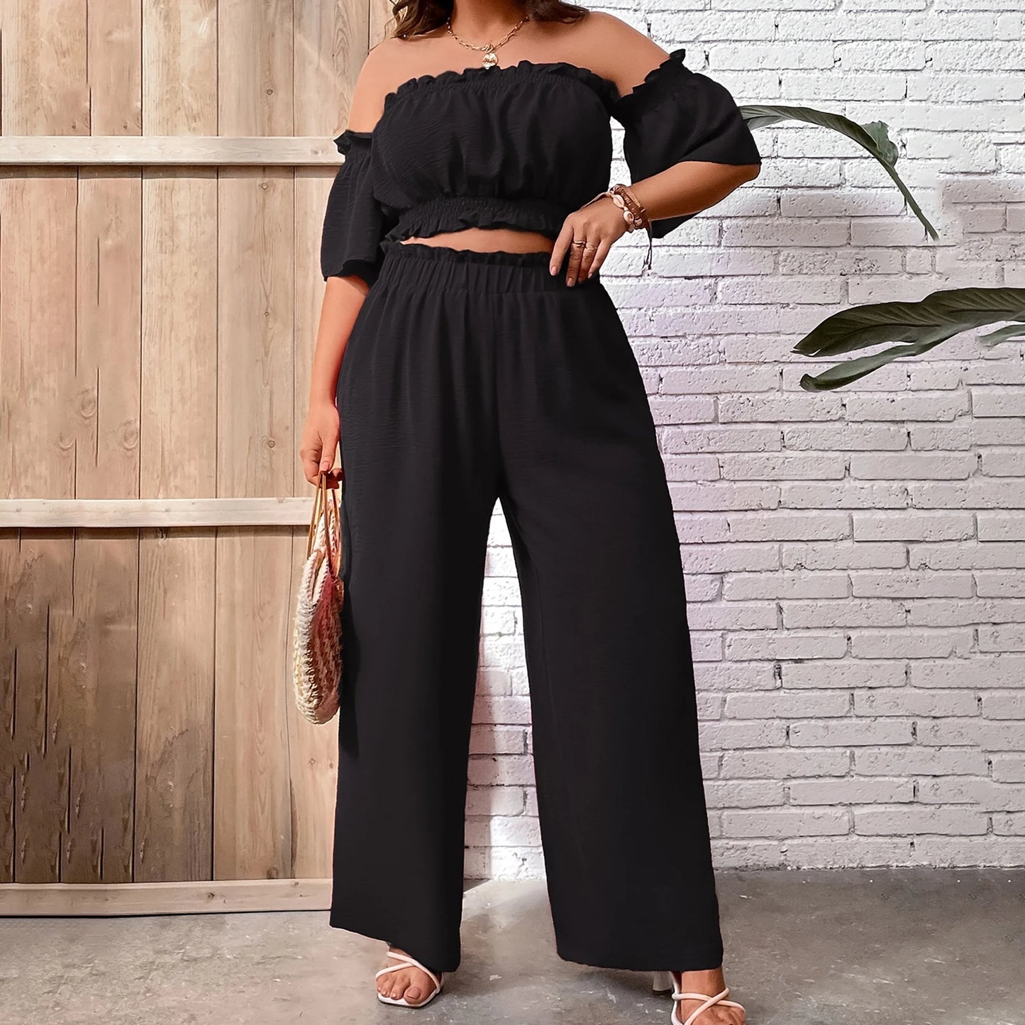 Women’s 2 Piece Black Outfits Sexy Ladies Plus Size Off Shoulder Short Sleeve Crop Tops with Pants Plus Size Sets Streetwear