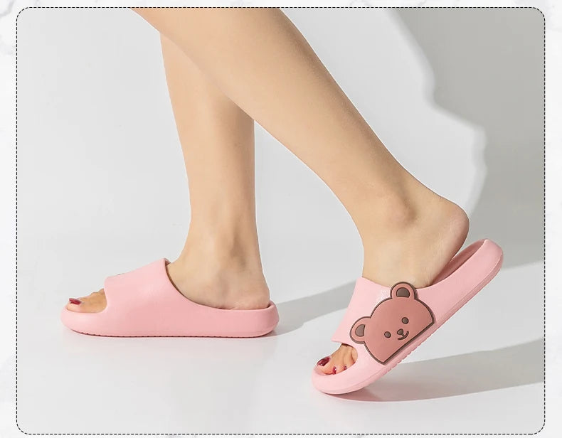 2024 Summer Women Men Soft Sole Slippers Home Bathroom Eva Slippers Sandal Polka Bear Print Beach Slippers Couples Outdoor Shoes