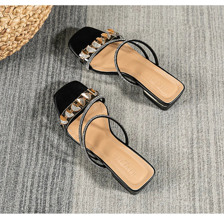 2023 summer new women's slippers outdoor sandals casual flat shoes Stylish metal design Korean style office wear Large size 43