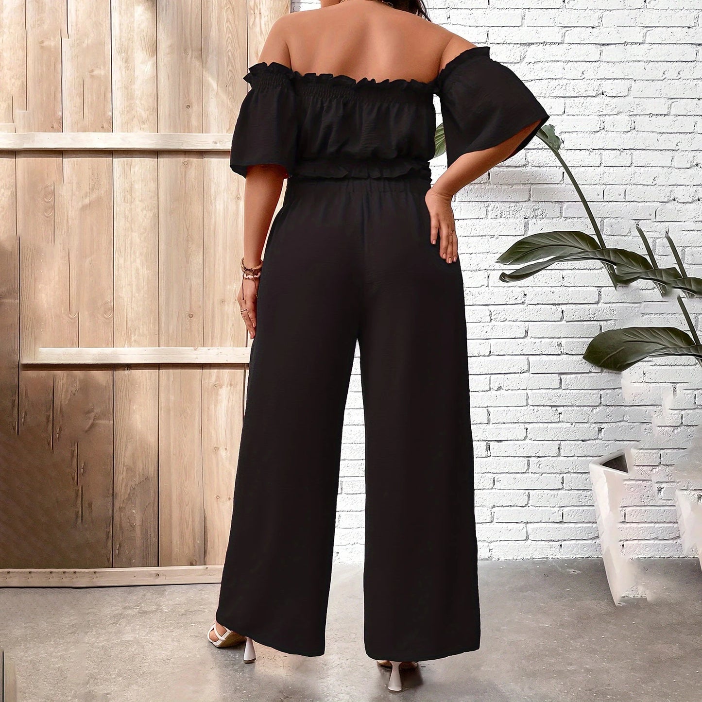 Women’s 2 Piece Black Outfits Sexy Ladies Plus Size Off Shoulder Short Sleeve Crop Tops with Pants Plus Size Sets Streetwear