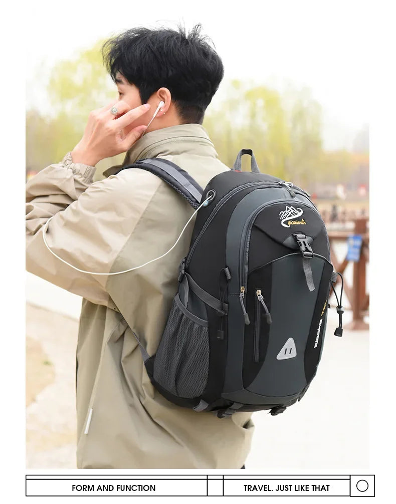 Men Backpack Nylon Waterproof Men Casual Outdoor Travel Backpack Hiking Camping Mountaineering Backpack Sports Bag Women