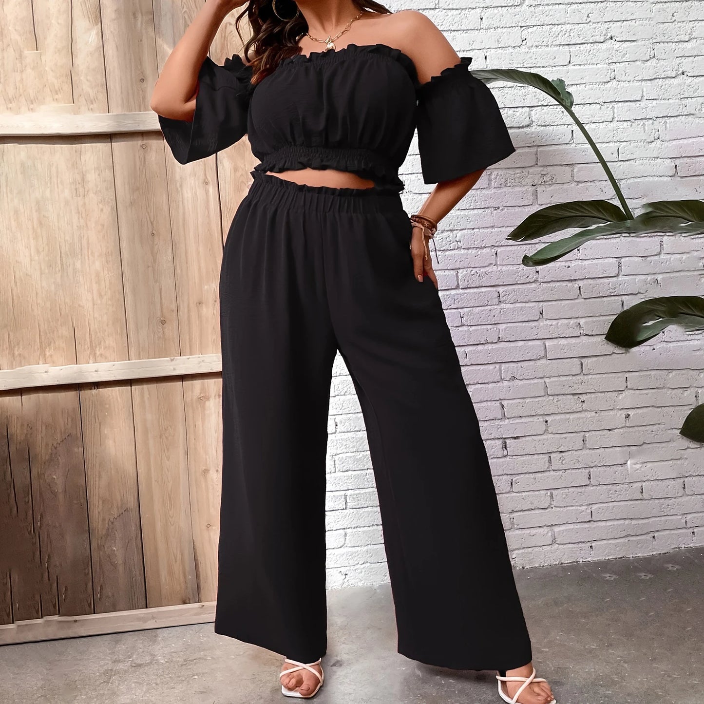 Women’s 2 Piece Black Outfits Sexy Ladies Plus Size Off Shoulder Short Sleeve Crop Tops with Pants Plus Size Sets Streetwear