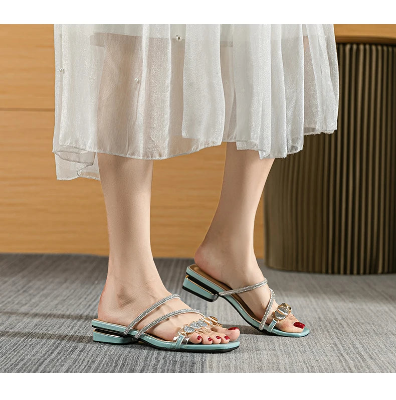 2023 summer new women's slippers outdoor sandals casual flat shoes Stylish metal design Korean style office wear Large size 43