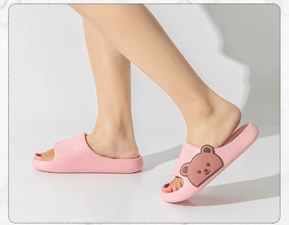 2024 Summer Women Men Soft Sole Slippers Home Bathroom Eva Slippers Sandal Polka Bear Print Beach Slippers Couples Outdoor Shoes