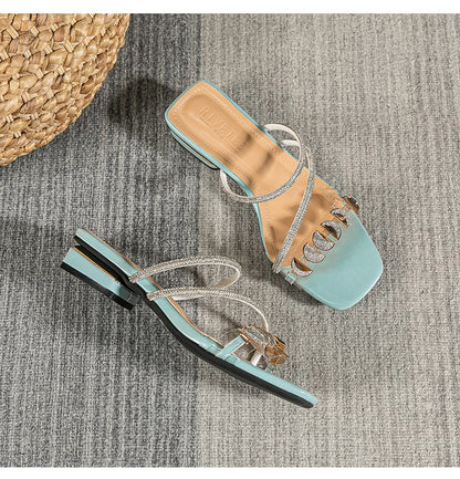 2023 summer new women's slippers outdoor sandals casual flat shoes Stylish metal design Korean style office wear Large size 43