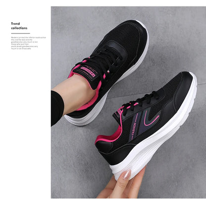 Sports shoes for women